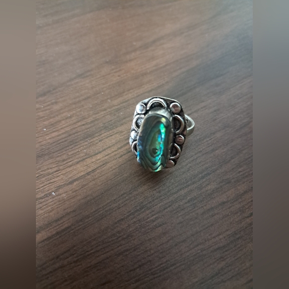 Abalone Shell Gemstone Ring size 7.5 - Picture 5 of 11